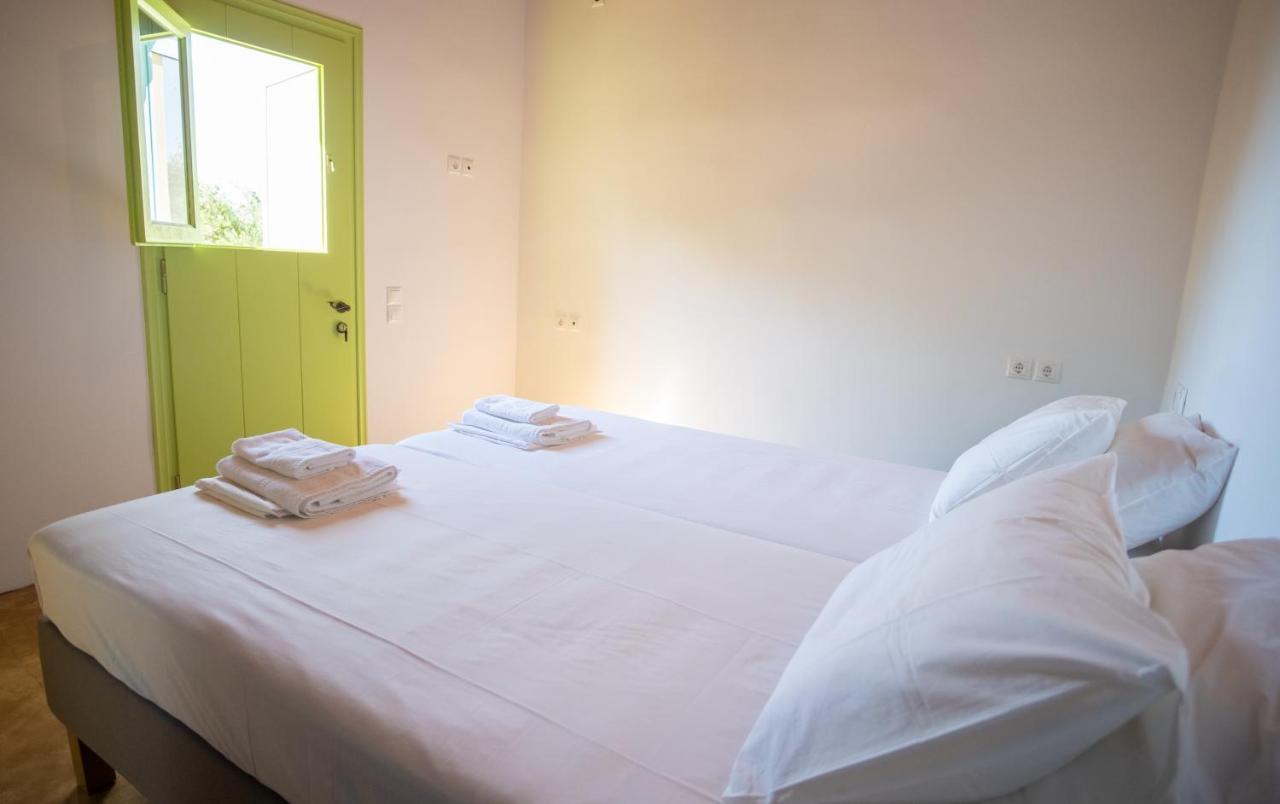 Simboro House - Kythoikies Holiday Houses Kýthira Buitenkant foto