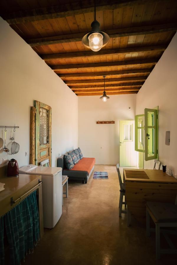 Simboro House - Kythoikies Holiday Houses Kýthira Buitenkant foto
