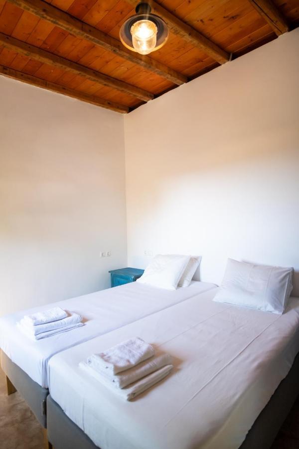 Simboro House - Kythoikies Holiday Houses Kýthira Buitenkant foto