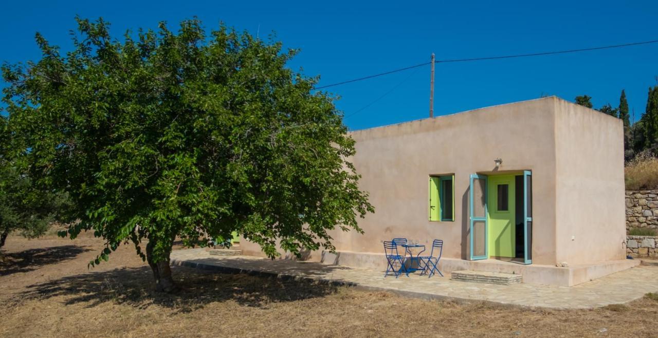 Simboro House - Kythoikies Holiday Houses Kýthira Buitenkant foto
